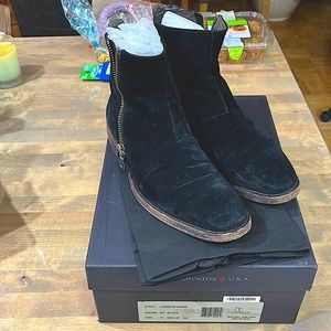 Great shape John Varvatos Chelsea velvet-Finish boots